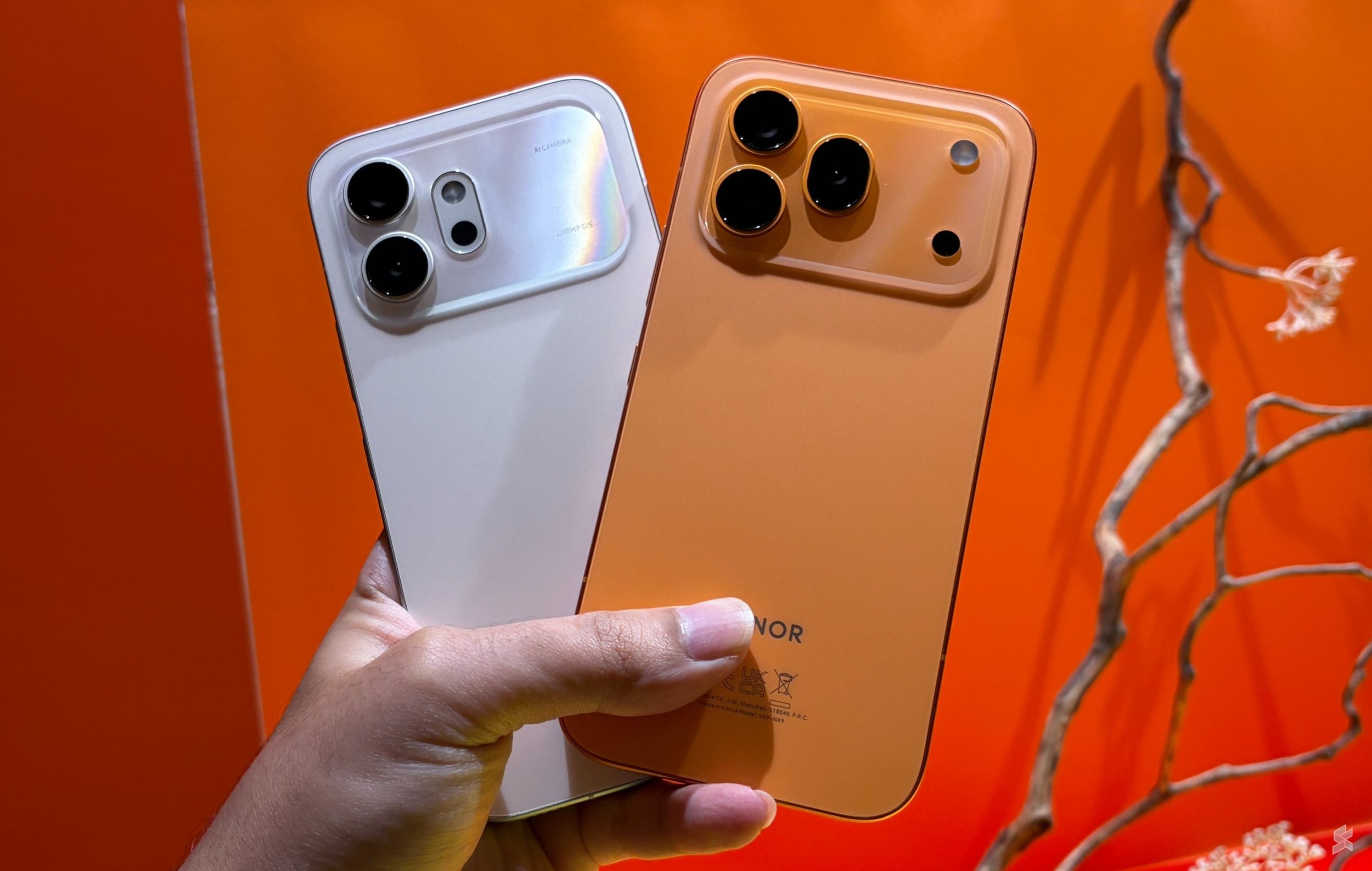 Hang Trung Quoc 'dan mat' Apple voi dien thoai giong het iPhone 17 Pro hinh anh