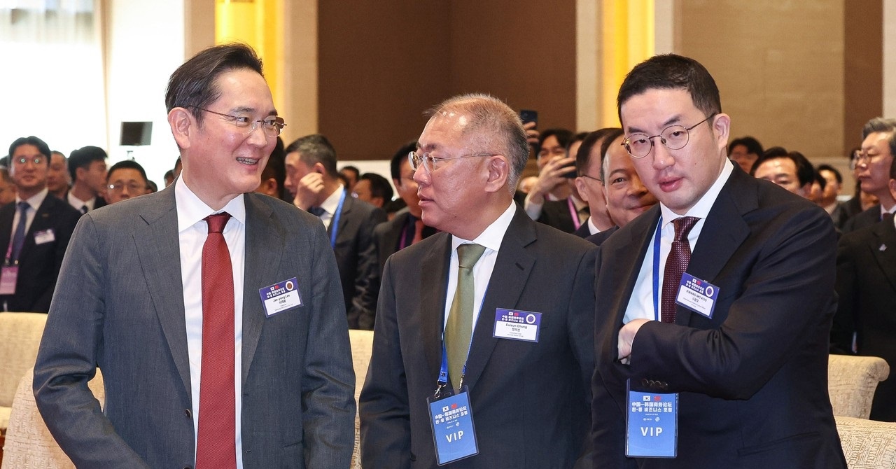 Ba 'trum cong nghe' thap tung tong thong Han Quoc tham Viet Nam la ai? hinh anh