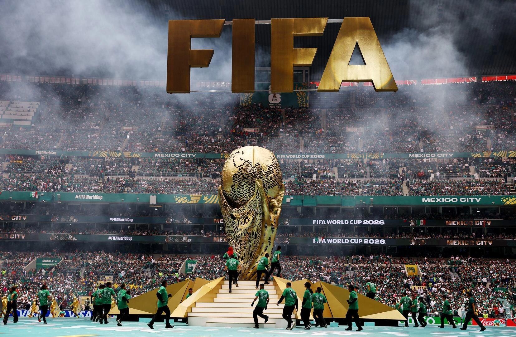 Cai gia phai tra de xem World Cup hinh anh