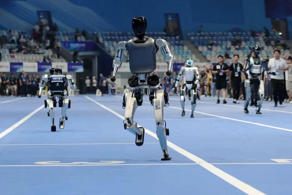 Robot ảnh 1