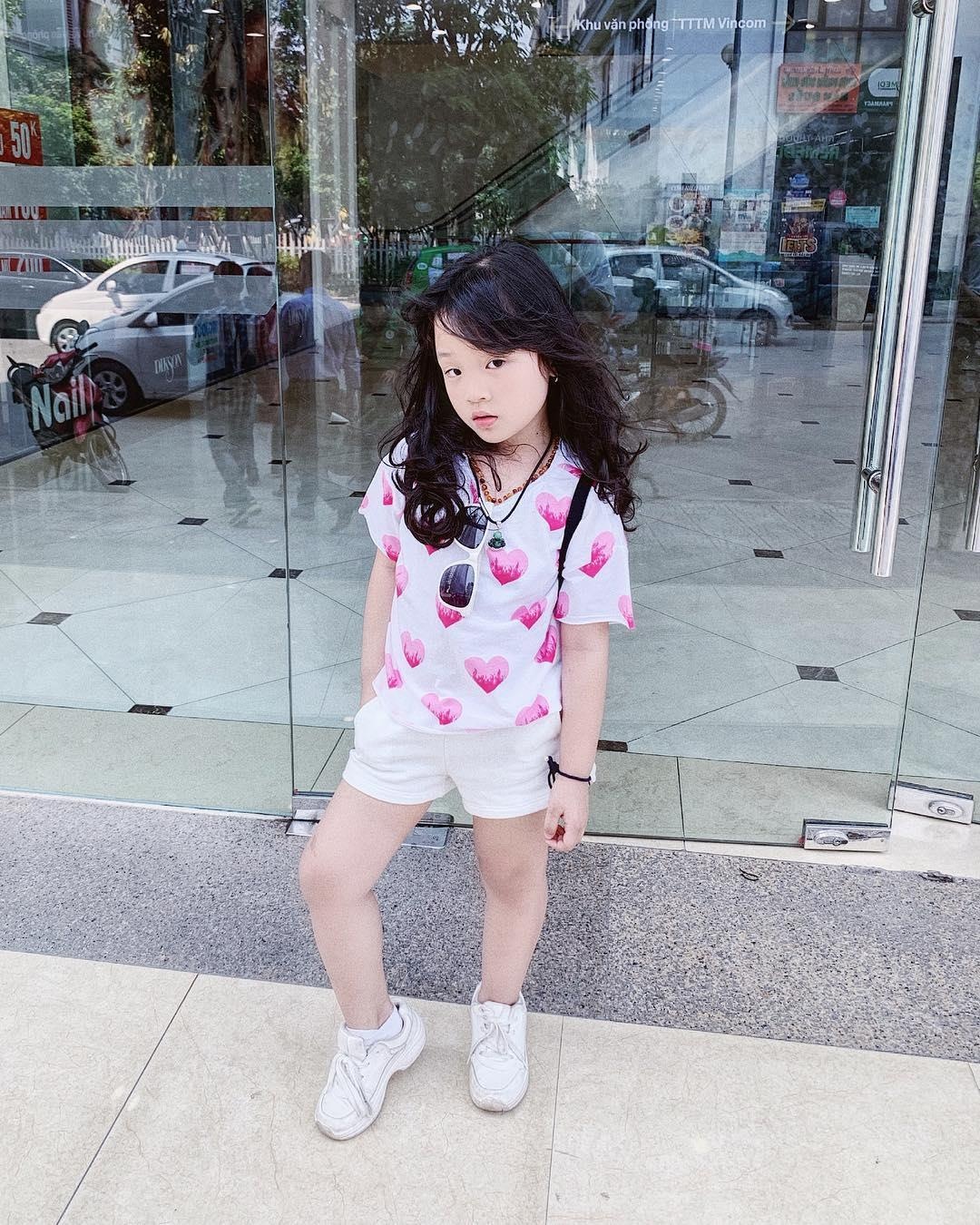 hot mom Ngoc Mon va 2 con nhu Fashionista anh 12
