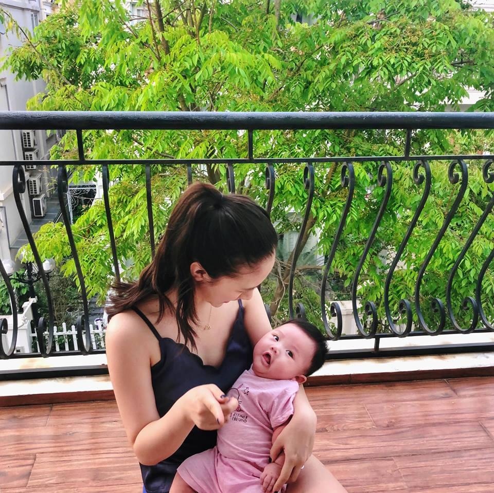 nhan sac dien vien nhi Ha Anh sau sinh anh 16