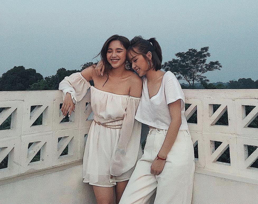 hot girl Ha thanh xinh giong nhau anh 6