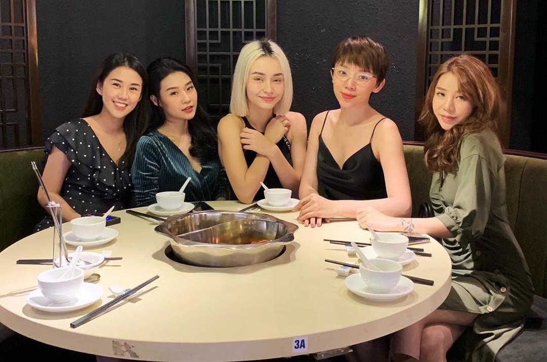 nhom ban than noi tieng anh 1