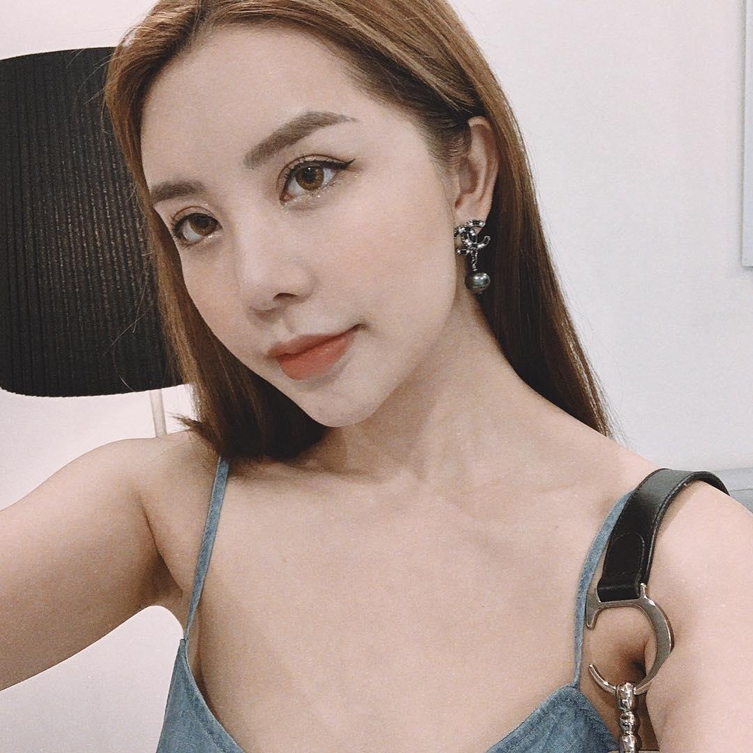 nhom ban than noi tieng anh 4