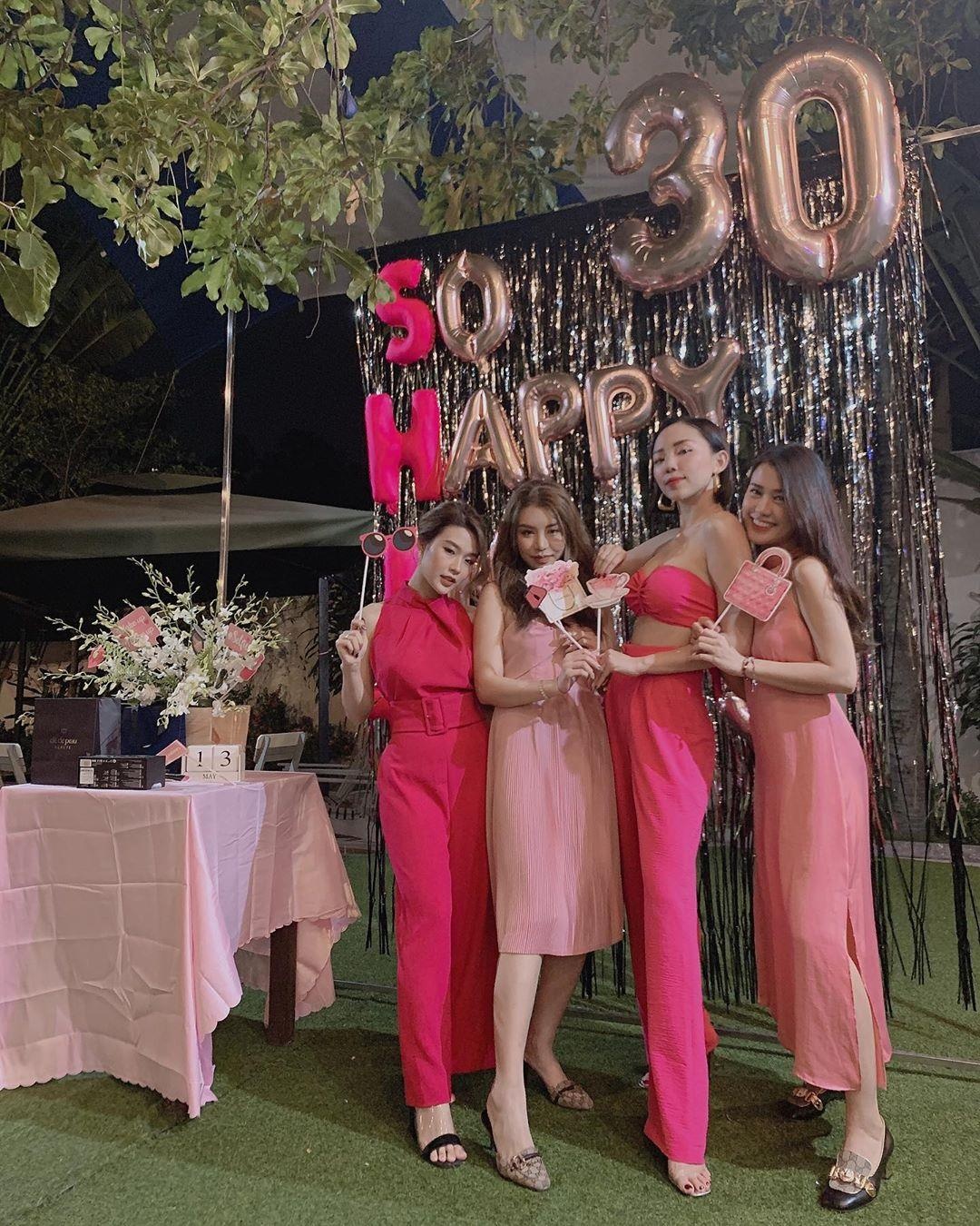 nhom ban than noi tieng anh 7