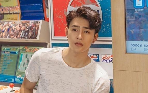 Trai dep trong 'Nguoi ay la ai' tiet lo tung sua mui, lam rang hinh anh