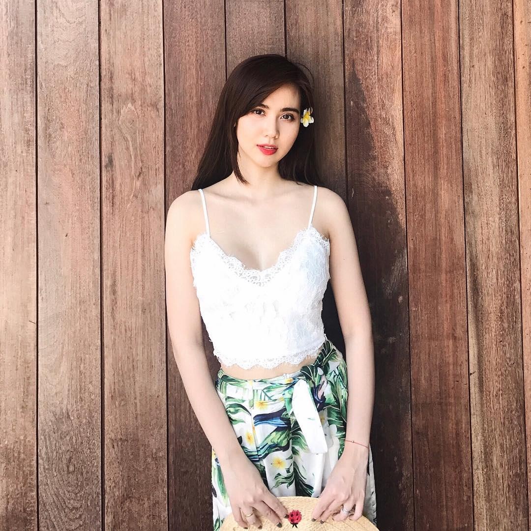 nhan sac bo ba hot girl sinh nam 1990 anh 13