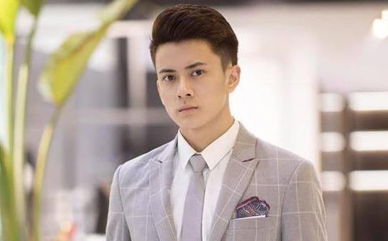 Diem danh ba chang mau anh lookbook quen mat o Ha Noi hinh anh