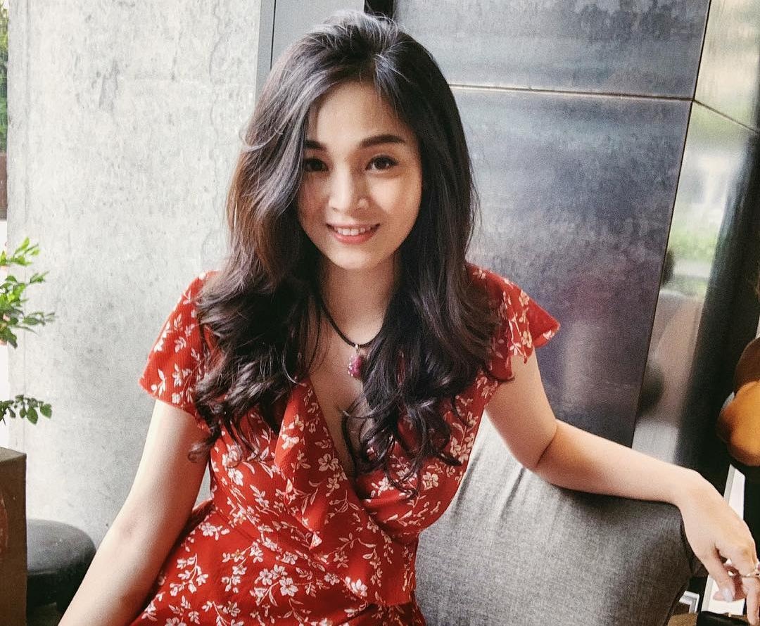 hot girl la me 2 con anh 17