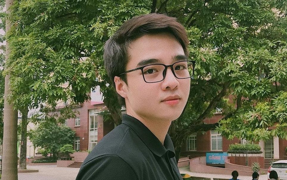 Vlogger Tun Pham dap tra khach hang khi bi noi bao gia PR cao hinh anh