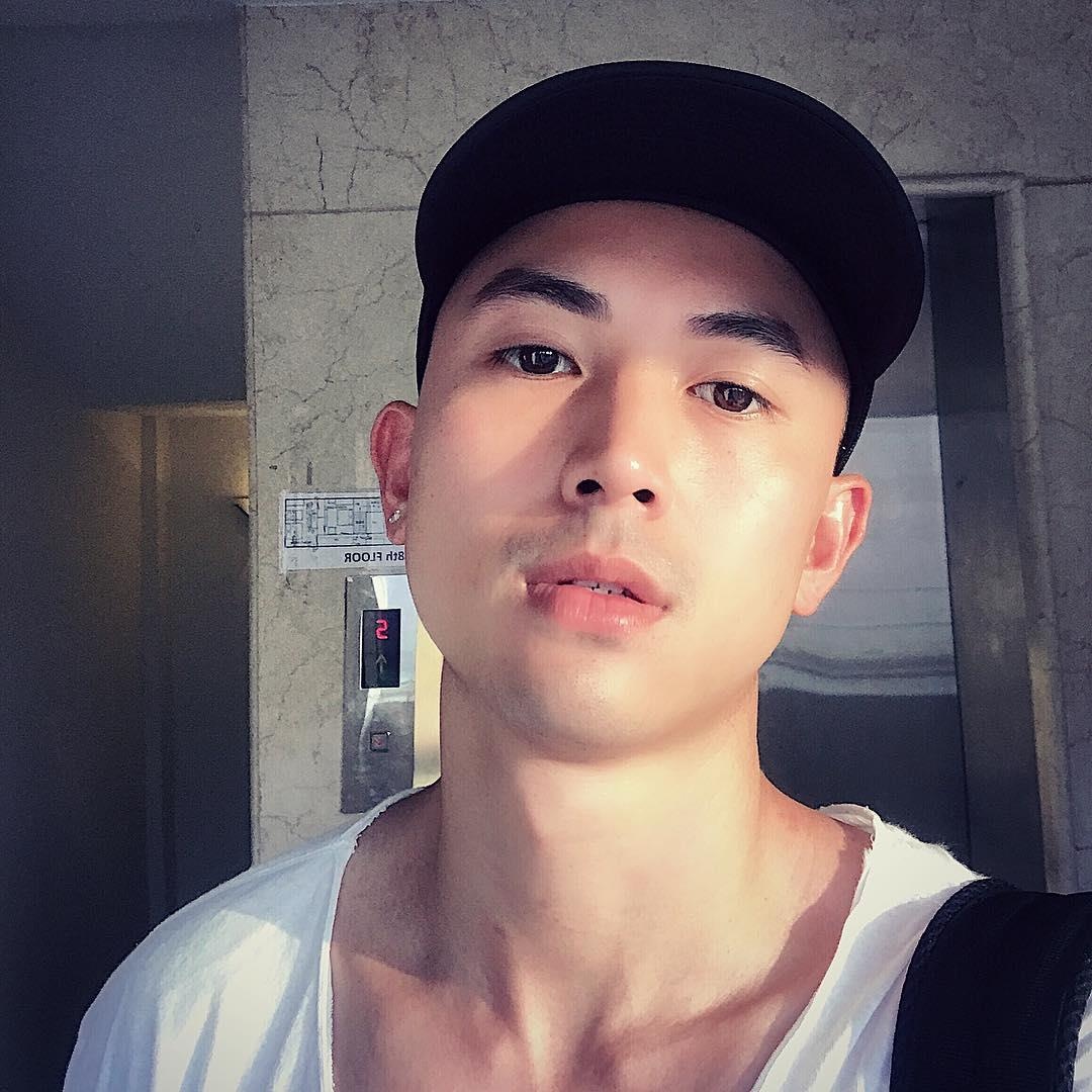 ban gai cua Dung Ve nha di con anh 1