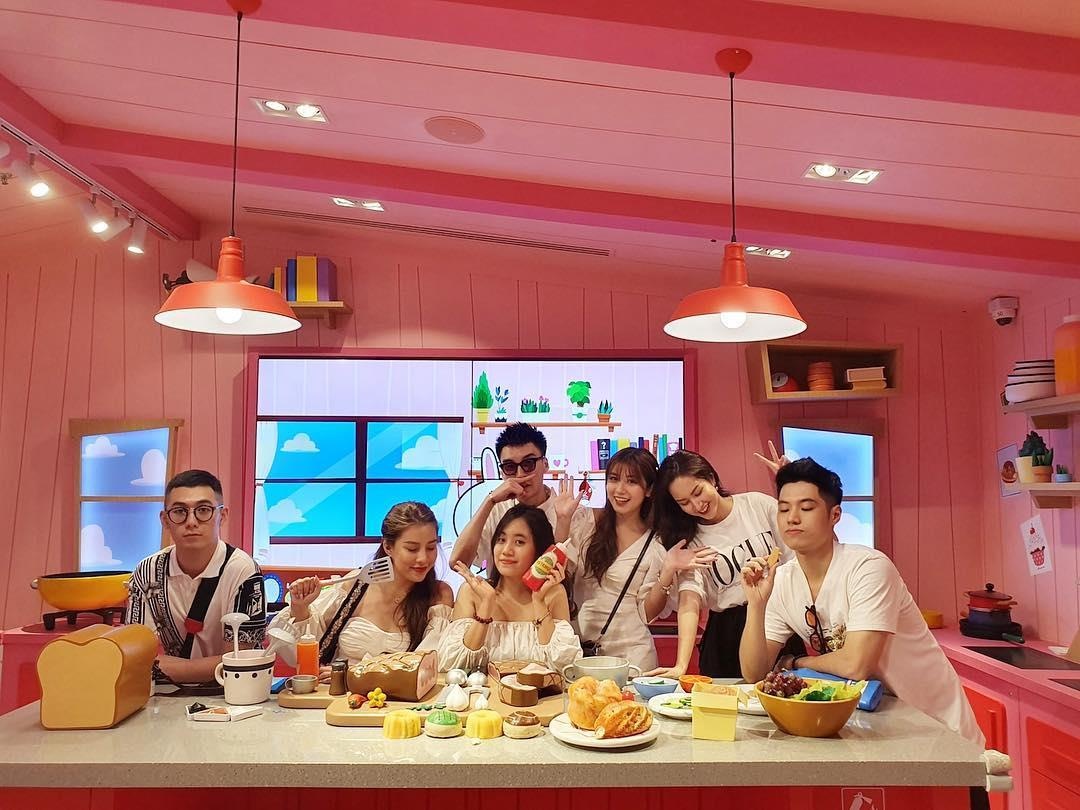 nhom ban than hot girl anh 9