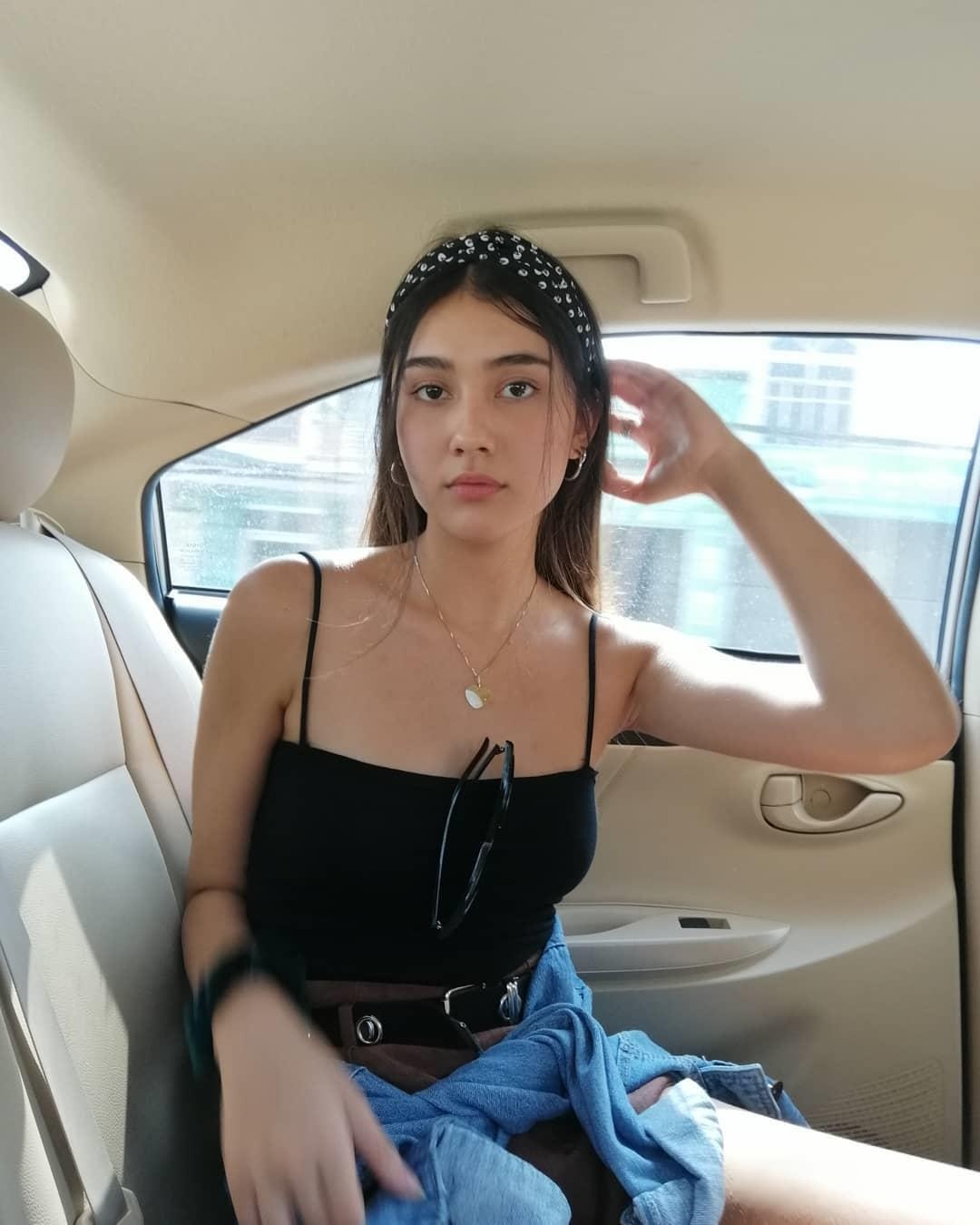 con lai sinh nam 2001 anh 2