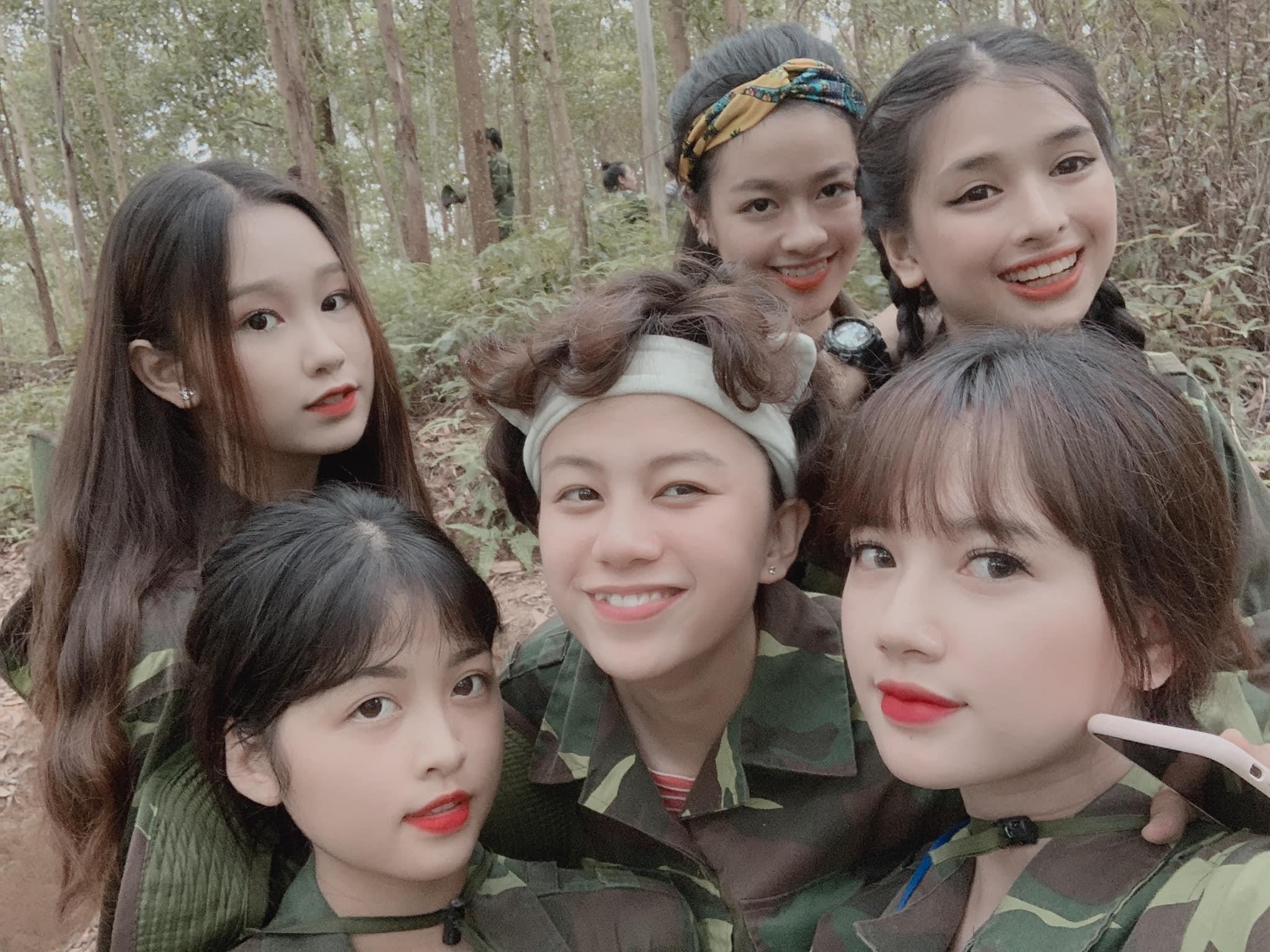 nu sinh Dai hoc San khau Dien anh anh 1