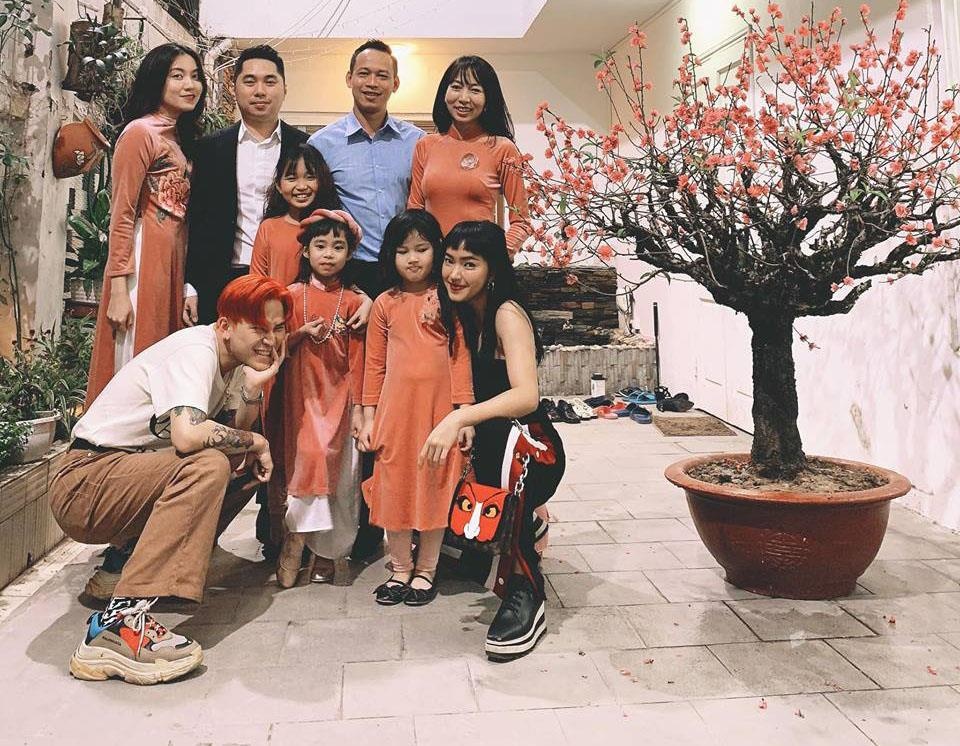 nha co 3 chi em gai anh 10