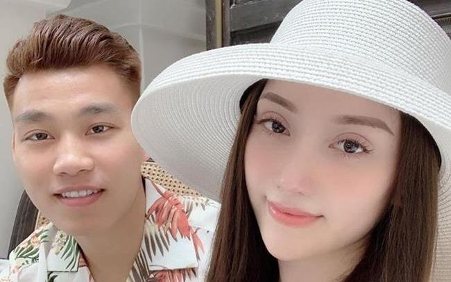 Van Lam, Van Thanh, Trong Dai va cac cau thu co moi tinh 'chi - em' hinh anh