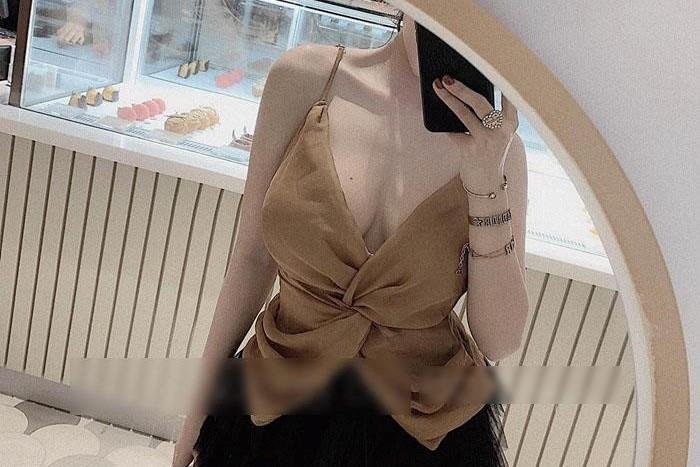 Co gai to hot girl o Ha Noi ban hang loai mot ma 'nhu gie rach' hinh anh