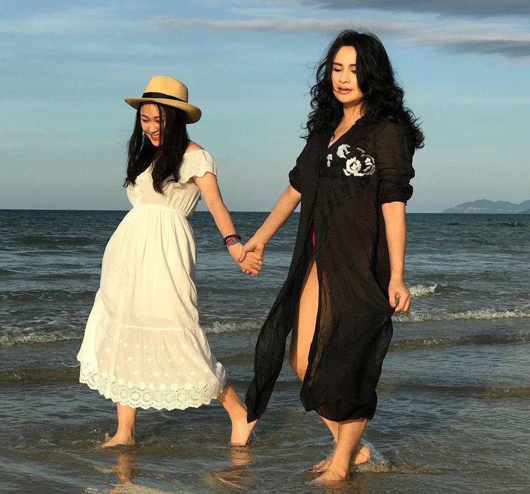 con gai ca si noi tieng anh 5