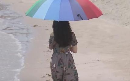 Co gai khoe ca album dong 'Ve nha di con' hoa ra chi xuat hien 3 giay hinh anh