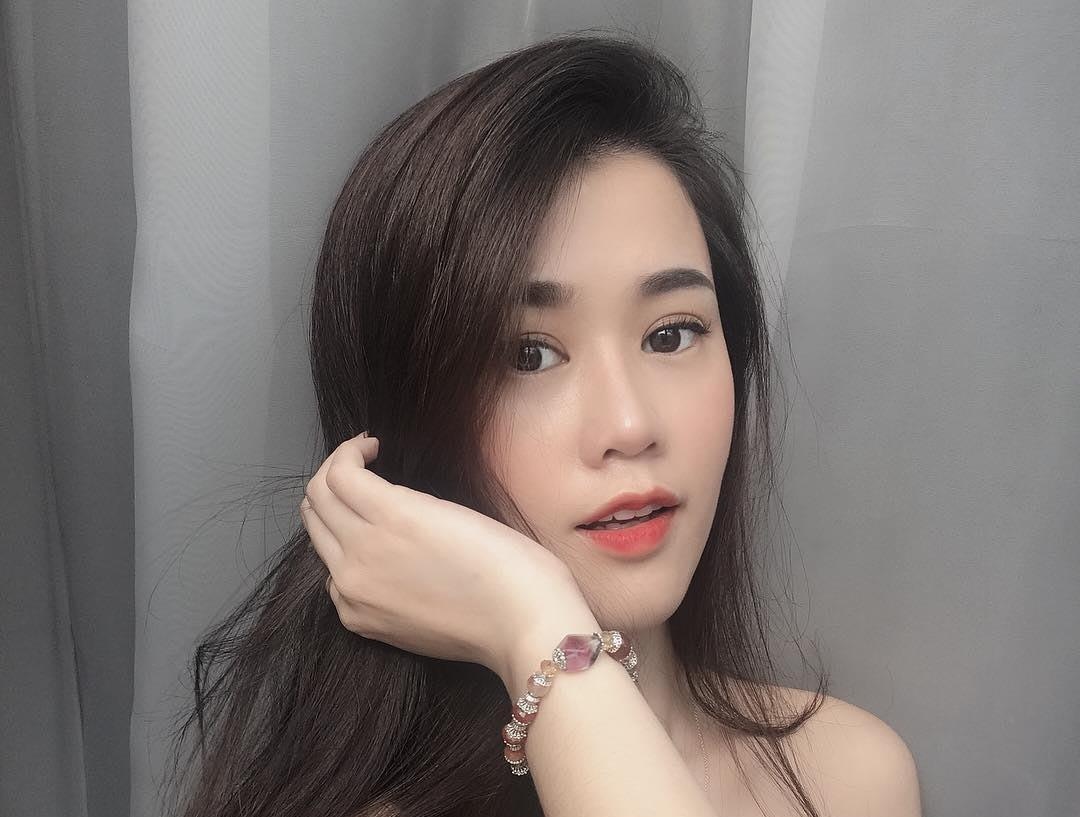 hot girl sinh nam 1990 anh 13