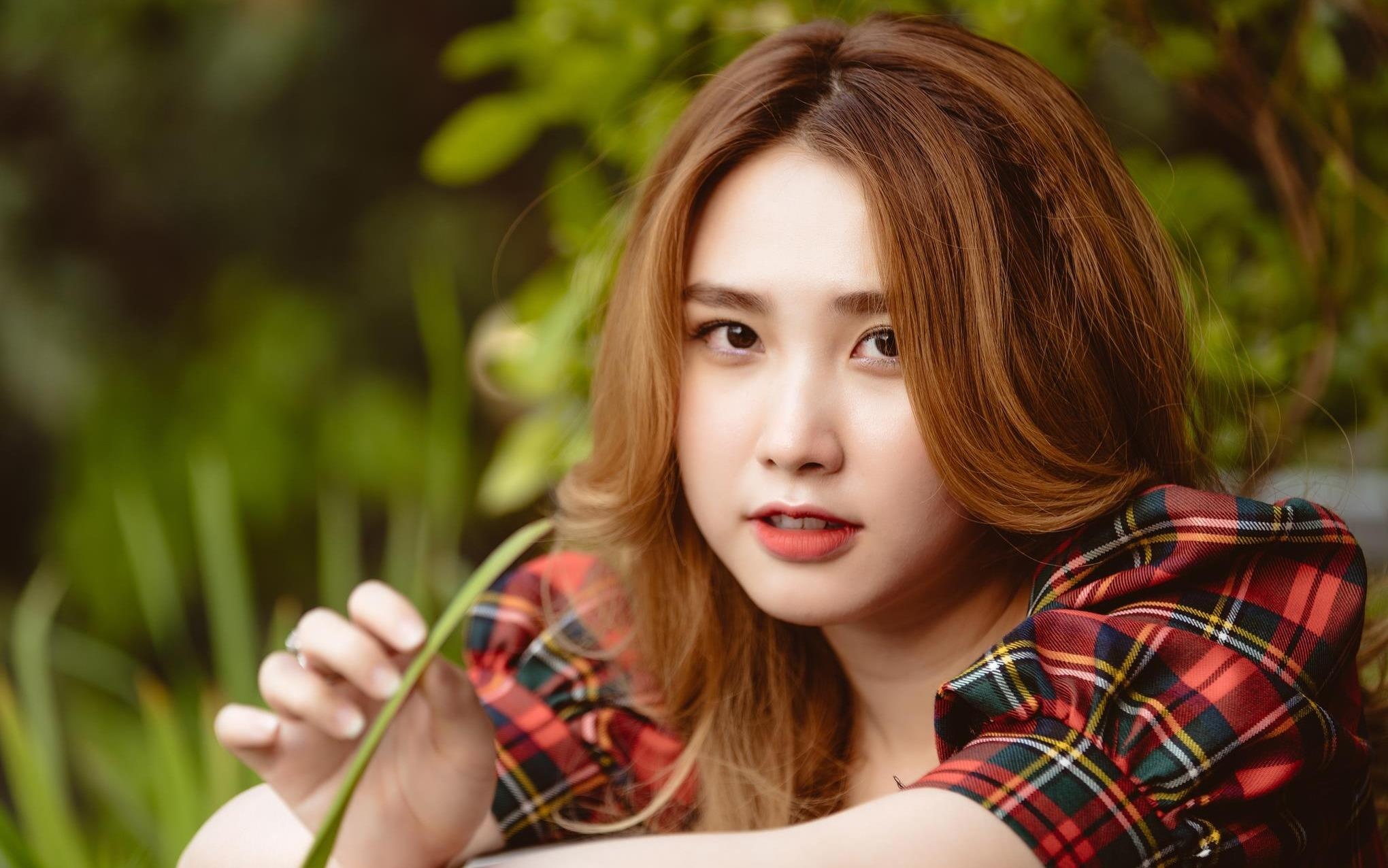 Hot girl Thanh Meo: 'Minh khong bao gio van vuong chuyen cu' hinh anh