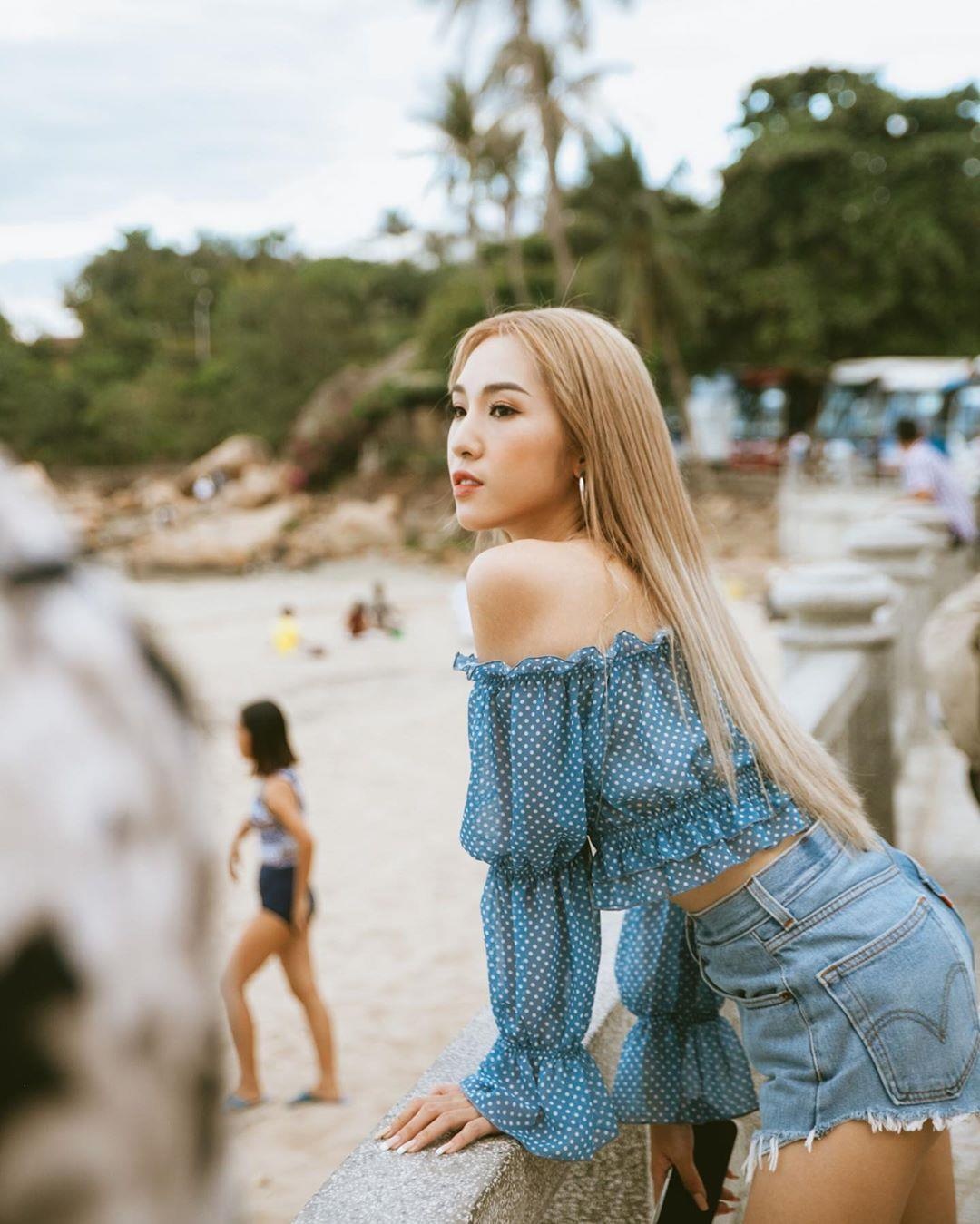 hot girl co 2 con anh 8