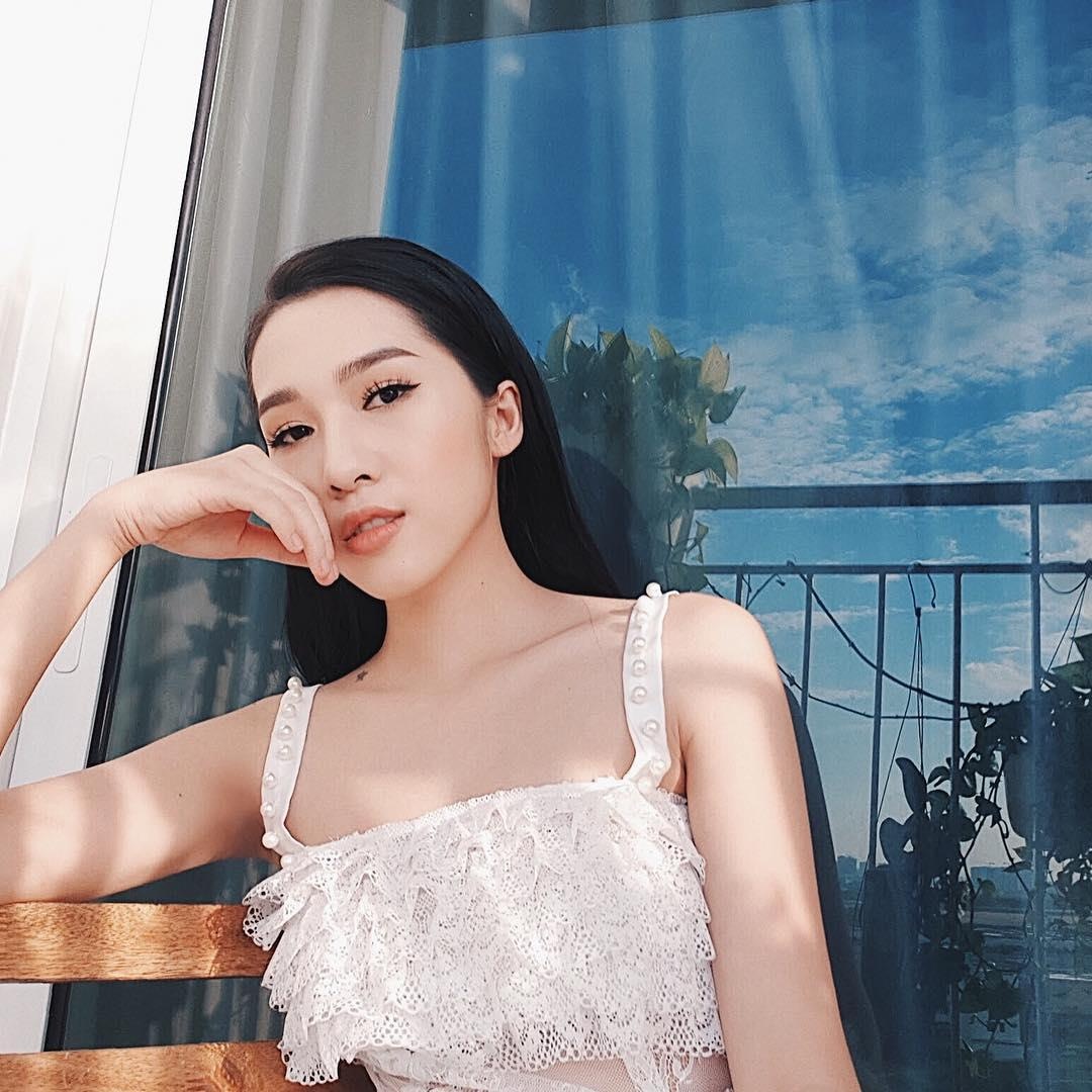 nua kia cua rapper anh 17