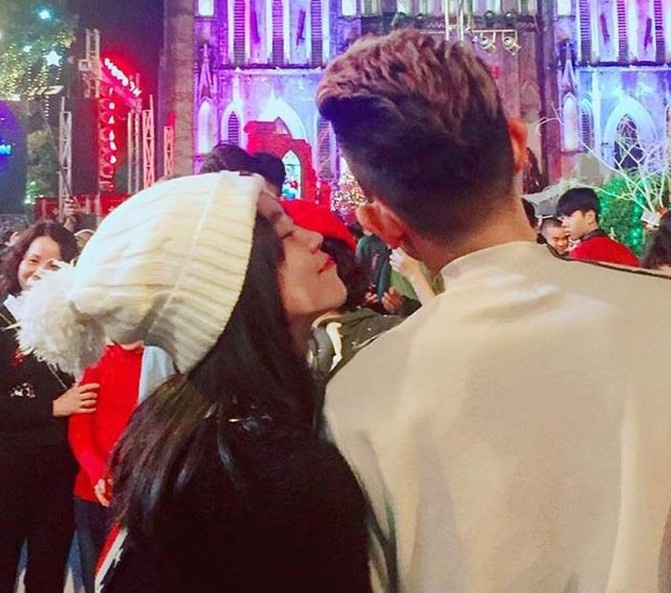 ban gai cau thu anh 10