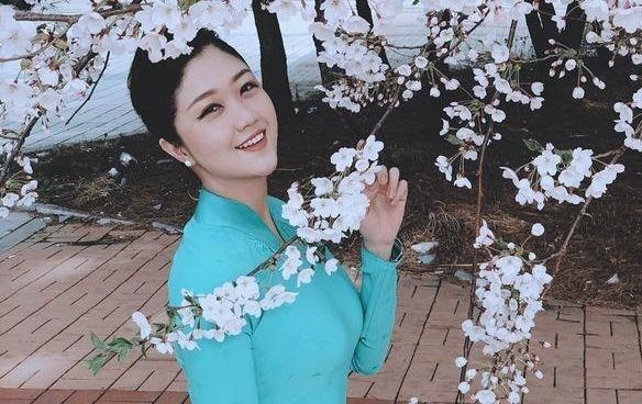 Hot girl Da Nang: Nguoi mau, blogger, tiep vien hang khong du ca hinh anh