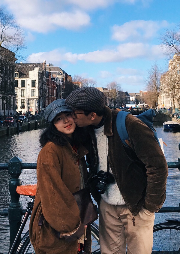 cap hot teen yeu nhau bang tuoi anh 6