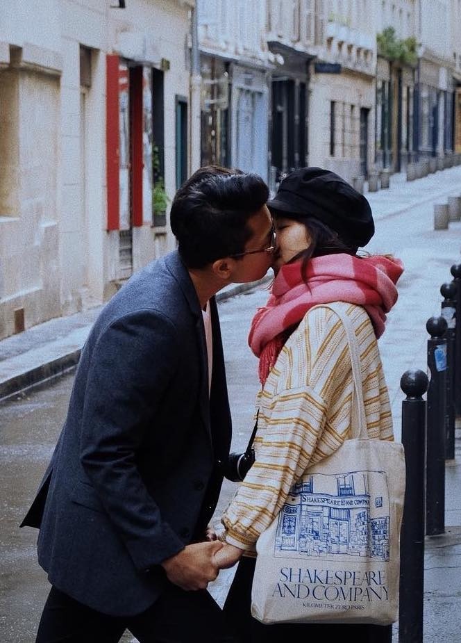 cap hot teen yeu nhau bang tuoi anh 7