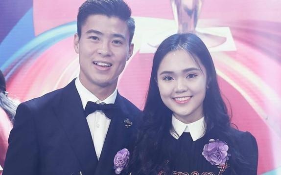 Ban trai nha nguoi ta toan tang nua kia iPhone 11, my pham, hang hieu hinh anh