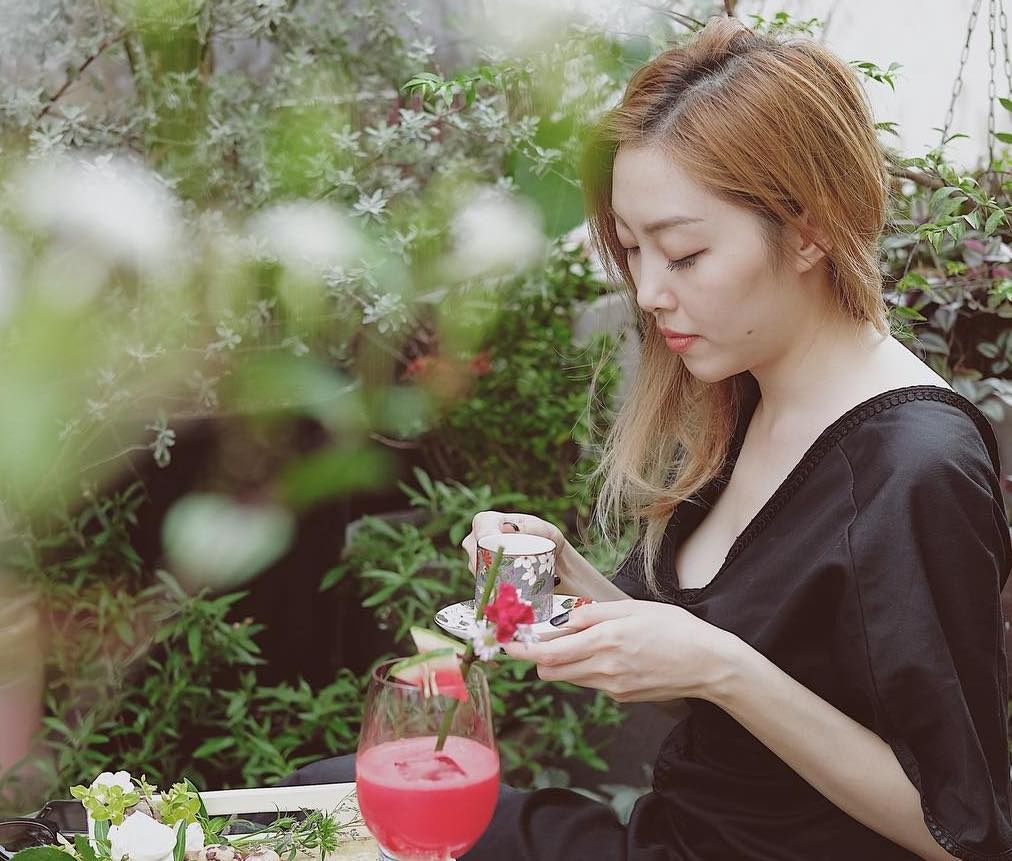 ban gai Thai Vu anh 1