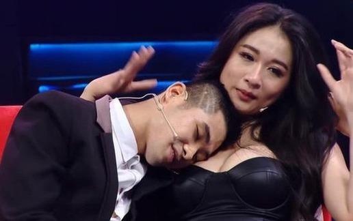 Show 'Ngoi sao tinh yeu' phan cam, nguoi choi tu gay chu y vi lo bich hinh anh