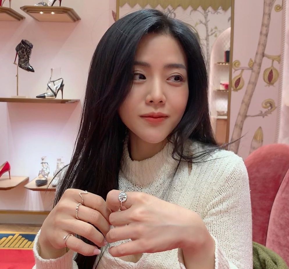 em gai Ong Cao Thang anh 4