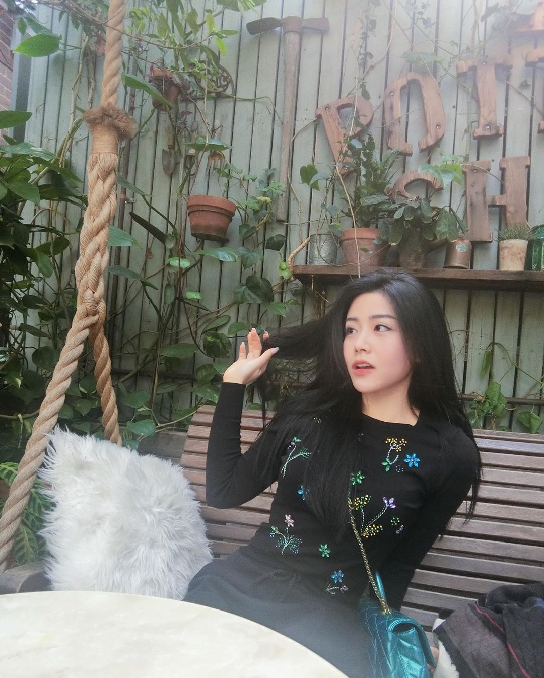 em gai Ong Cao Thang anh 7