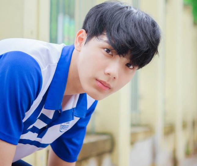 hot girl mac dong phuc anh 12