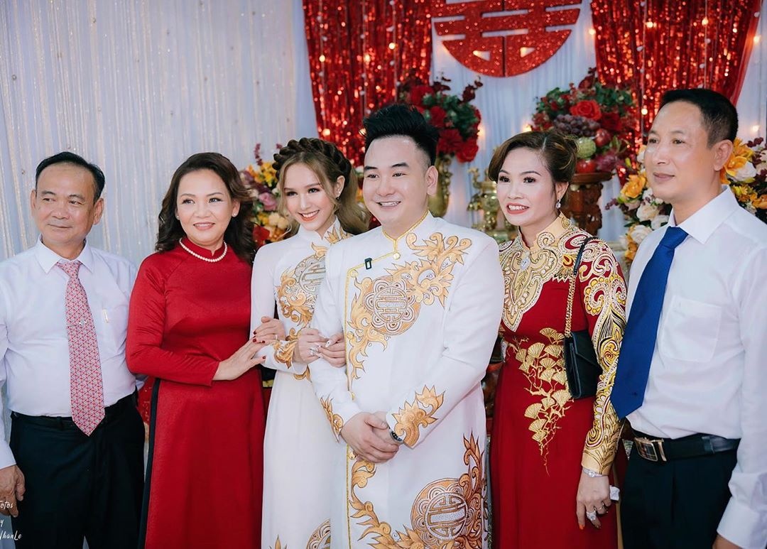 hot girl len chuc anh 1