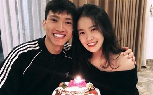 Doan Van Hau hen ho nguoi yeu, Tien Dung gap ban be dip hoi quan hinh anh