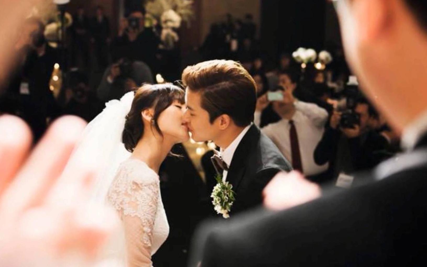 Nguoi cu ket hon - 'bat ngo va hut hang nhieu hon la buon' hinh anh