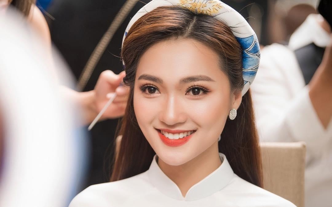 Ngoc Nu tu WAGs duoc yeu men toi co gai khong ngai nang loi ve tinh cu hinh anh