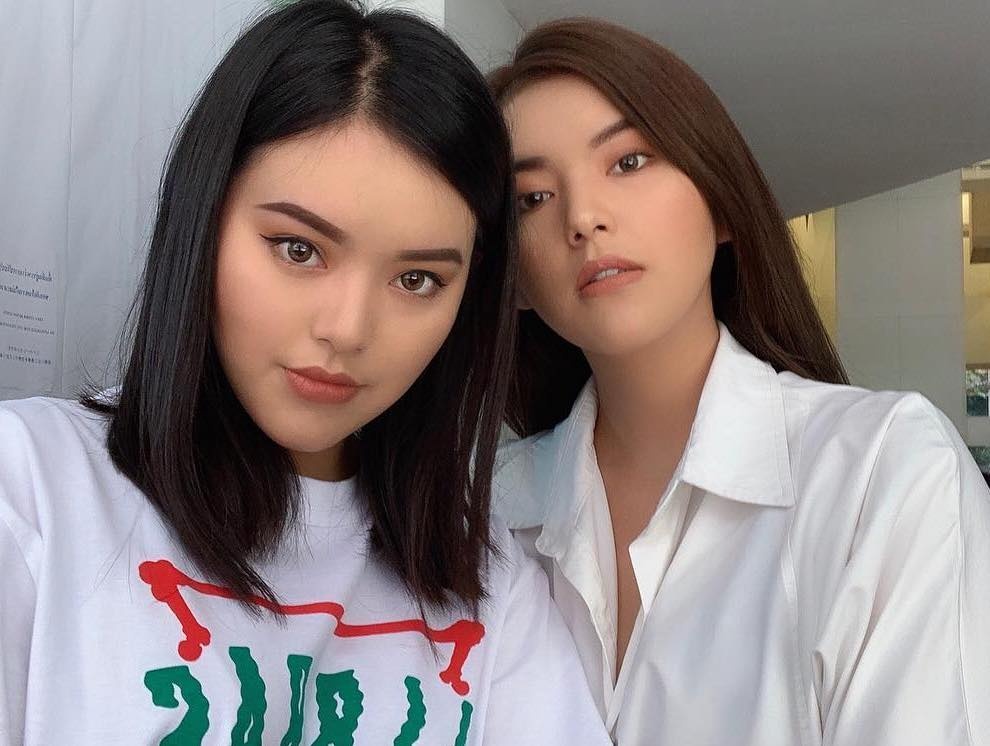 chi em sinh doi noi tieng anh 1