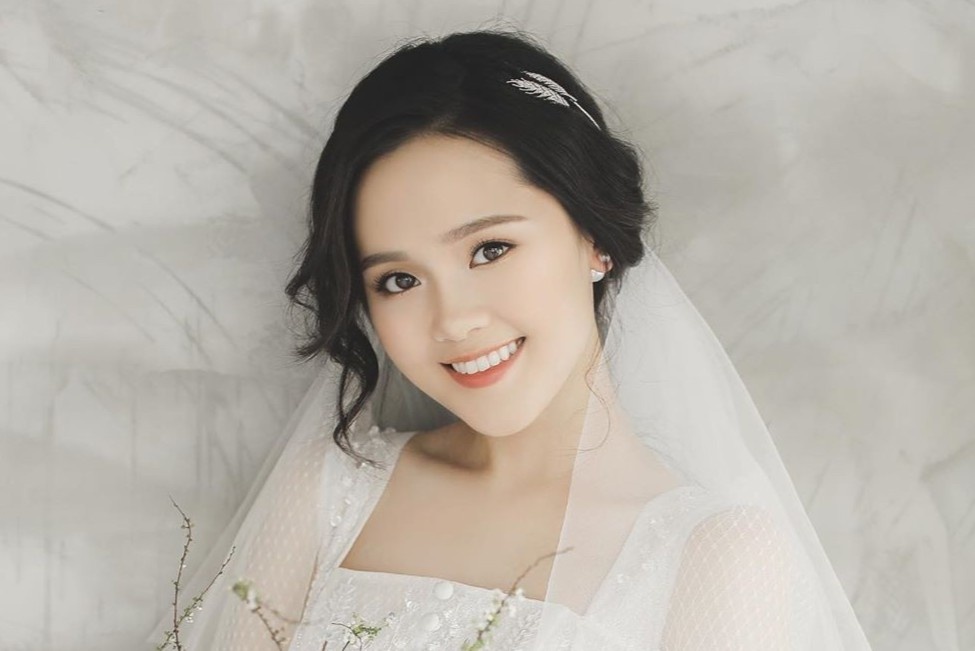 2 hot girl tuoi Ty ten Quynh Anh ket hon, mo thuong hieu vao dau nam hinh anh