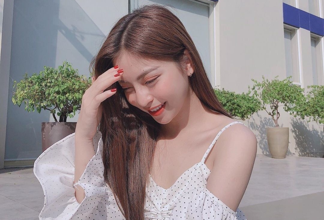 4 hot girl tan huong cuoc song 'doc than vui ve' hinh anh