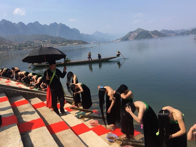 phong tuc chieu 30 Tet anh 2