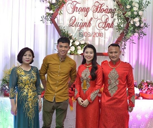 cầu thủ kết hôn ảnh 2 cau thu ket hon anh 2