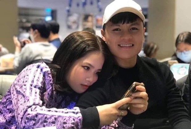 Cung hen ho cau thu, nguoi kin tieng, nguoi thang than dap tra tin don hinh anh