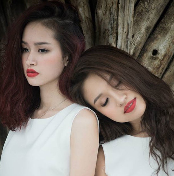 hot girl giong nhau anh 1