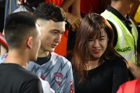 Duong tinh thu mon Viet: Van Lam kin tieng, Bui Tien Dung than co don hinh anh